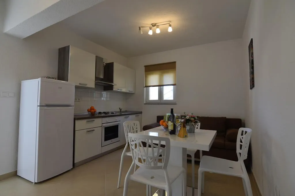 Apartments Batarilo Croatia