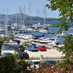 Luka Biograd Na Moru